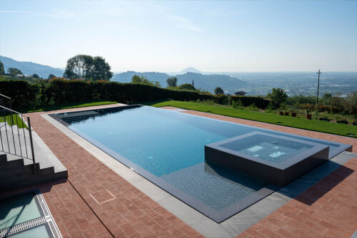 Progettazione piscina moderna