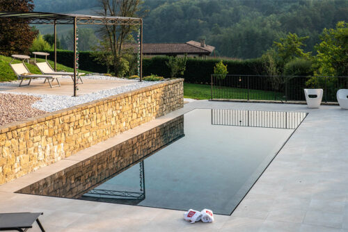 Realizzazione piscine a sfioro.