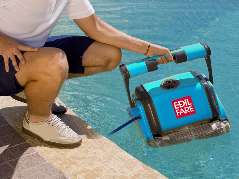 Manutenzione della piscina